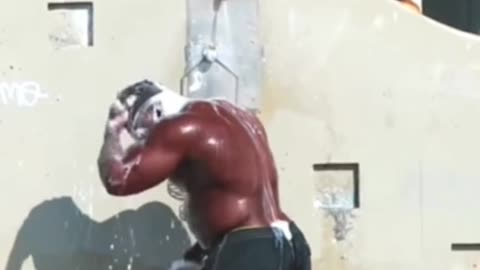 How one can bath most funny way