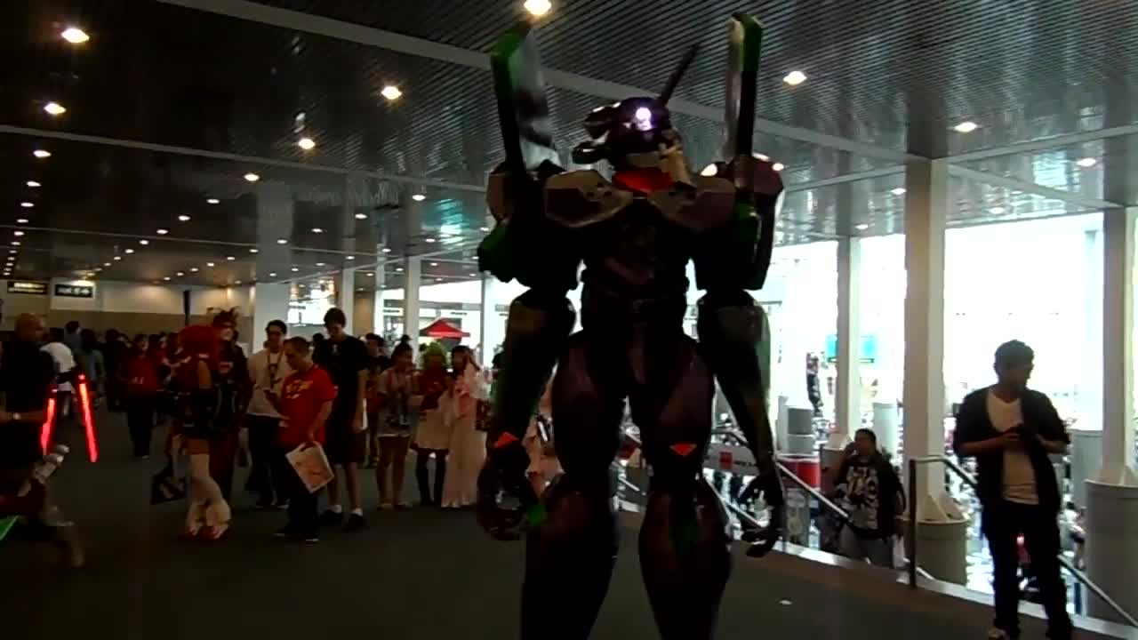 Cosplay EVA-01 at Anime Expo 2013