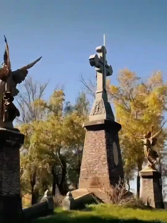 MONTREAL GORGEOUSLY CEMETERY #shorts