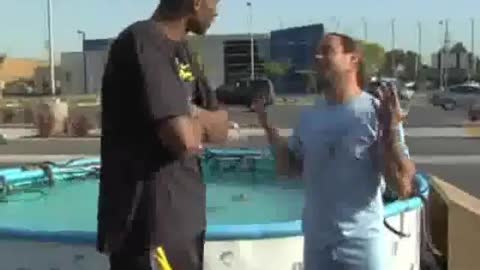 Jackass Kobe Bryant - Pool with Snakes Stunt