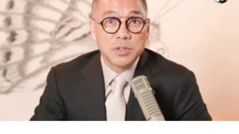 2020年3月，中共国科学界、医学界护士开始打疫苗；6月，中共外交部要求全部打；美国和西方在2021年1月全面推行病毒疫苗，导致死亡率高，感染率高，2021年下半年，2-3种新型病毒开始出现。