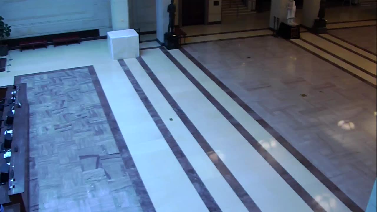 7141CVCULHVCUpperLobby_2021-01-06_15h00min01s007ms.mp4