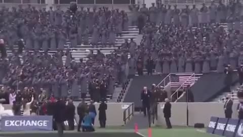 President Trump arrives at Army navy game!Crowd went crazy