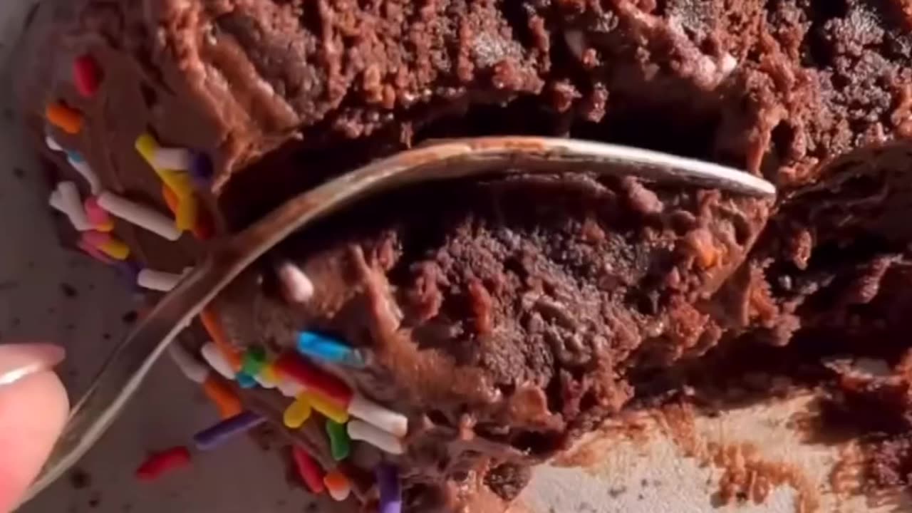 Decadent Delight: Ultimate Brownie Birthday Cake Recipe.