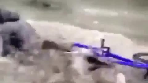 The Boy fall in the pit while cycling