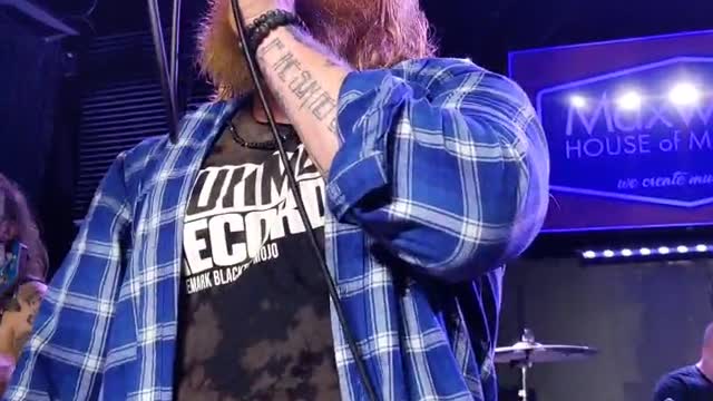 Blacktop Mojo "Where The Wind Blows"