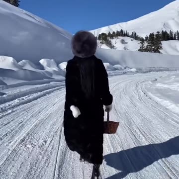 Russian Girls; a song about Russian girls