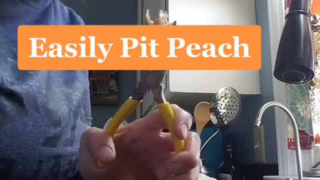 How to Easily Pit your Peach