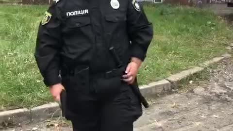 Special forces at work: a colorful Ukrainian "policeman"