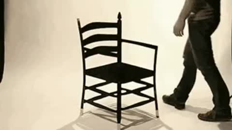 Which way will the chair turn?