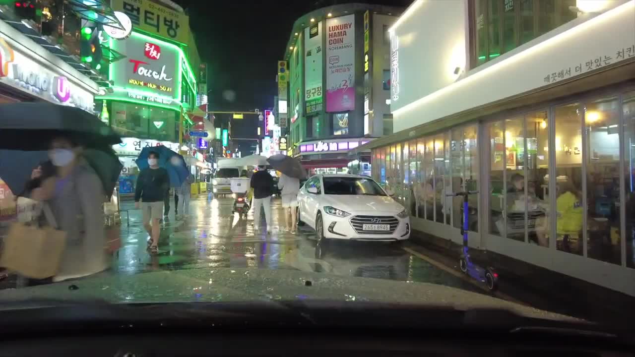 Drive in the Heavy Rain Seoul, South Korea 4K ASMR Binaural Sound & Music | Seoul's Nightlife Street