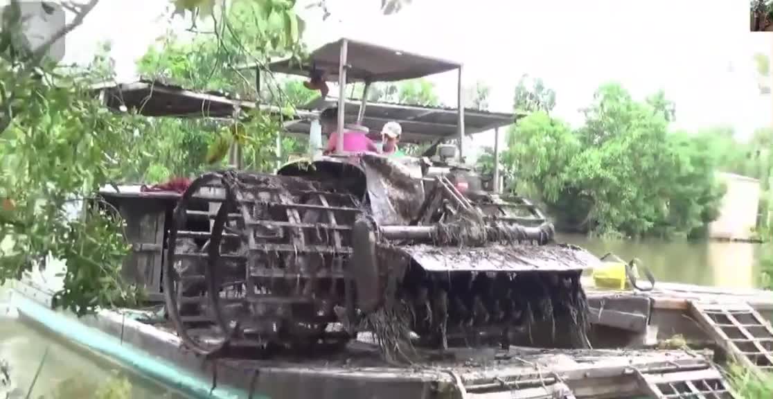 The boy who drove the plow up to the boat made everyone admire