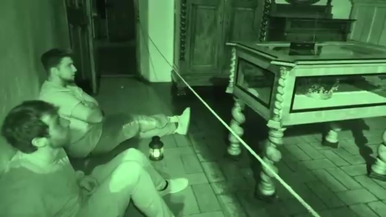 OVERNIGHT IN HUNTED DARCULAS CASTLE IN NIGHTMYSTERIOUS