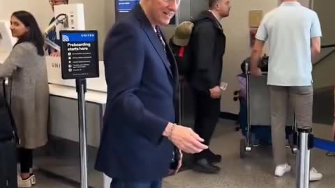 Bill Clinton is traveling commercial and shadowed by the cops