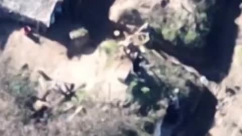 Drone filmed a fight between Ukrainians for food.