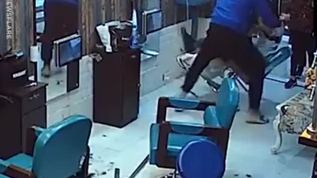 Man Attacks Barber After Receiving A Hair Cut He Wasn't Happy With