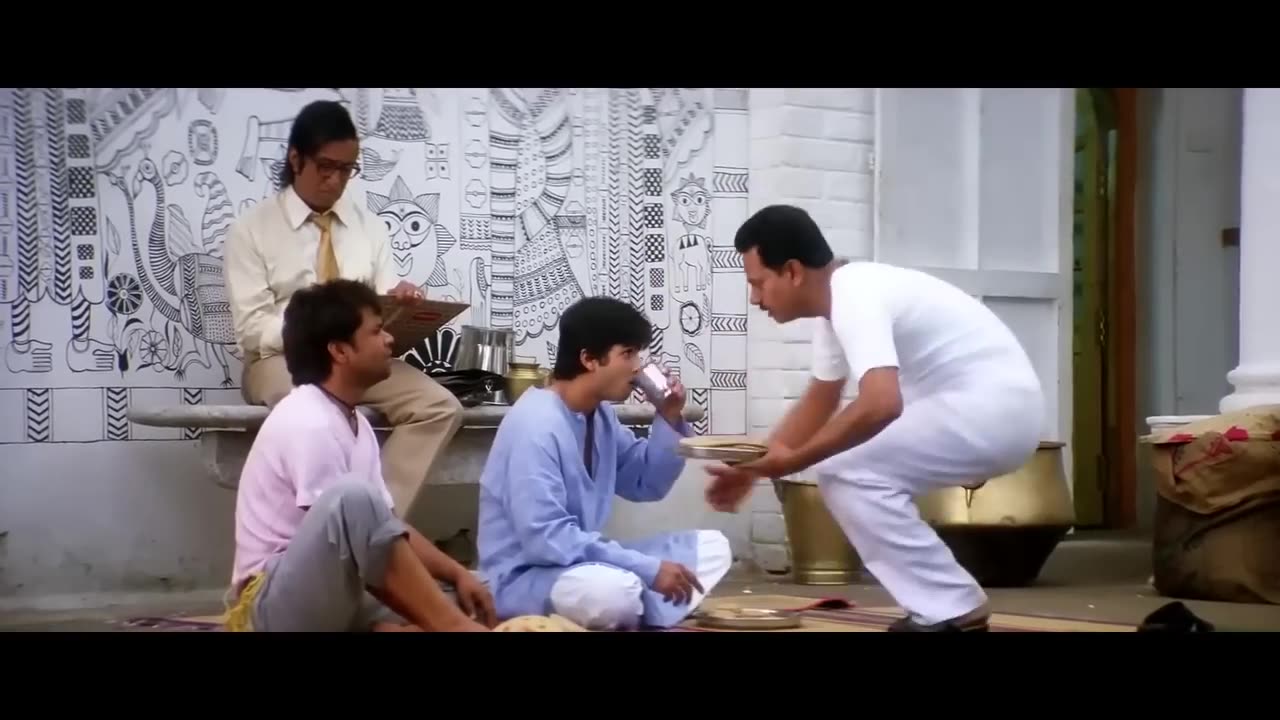 मुझे कपड़े धोने आता है, इसको बिलकुल नहीं आता है साहबजी | rajpal yadav Full Comedy Scene !!