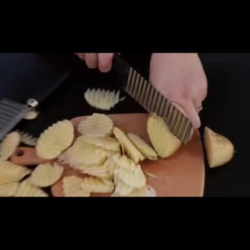 Stainless Steel Potato Chip Slicer Dough Vegetable Fruit Crinkle Wavy Slicer Knife Potato Cutter