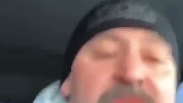 Canadian trucker tells about amazing support from all people of Canada - We believe in you!