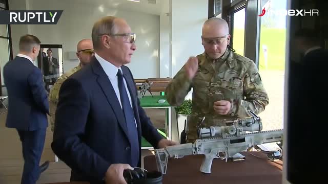 Putin puca iz najnovijeg snajpera