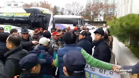 20181122_V3_S05(QgusVtf8pp8)좌파들의 기습 공격, 우파들의 단결된 외침으로 방어하다