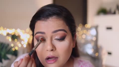 INDIAN SMOKEY EYES WITH GLOSSY SKIN TUTORIAL | FESTIVE & WEDDING GUEST MAKEUP | SMOKEY GLAM