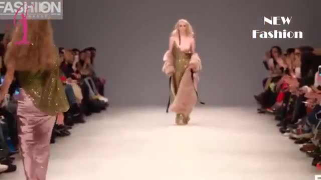 fashion catwalk fails 2021 funny video must watch till in the end