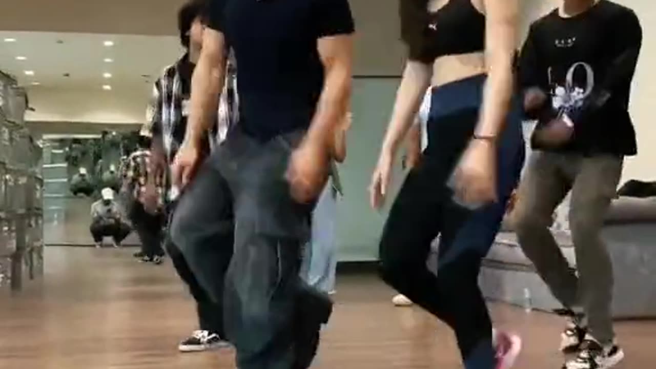 Tiger shroff dance practice