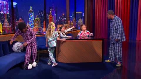 THE KIDS TONIGHT SHOW | Pajama Party with Like Nastya!