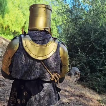 You see this 🛡🔰🗡✨️🏰👑