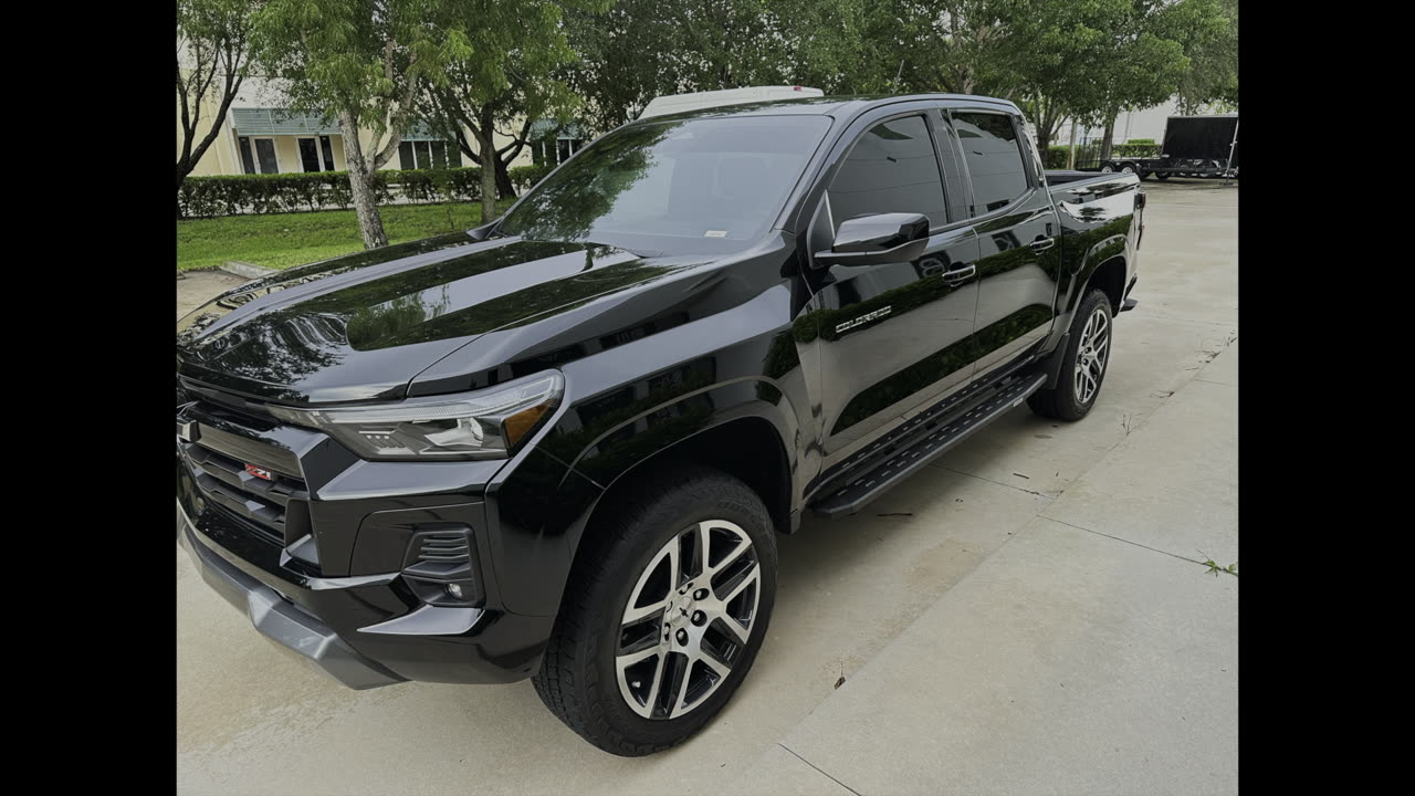 GoRhino RB30 slim running boards install 2023 Chevy Colorado