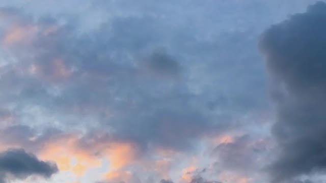 time-lapse-video-of-the-sky-with-clouds