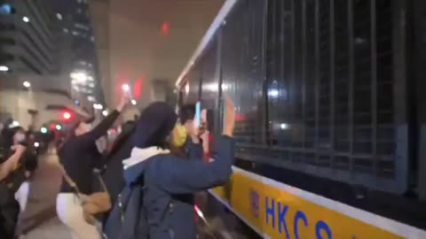 黃之鋒,林朗彥,周庭 送車師