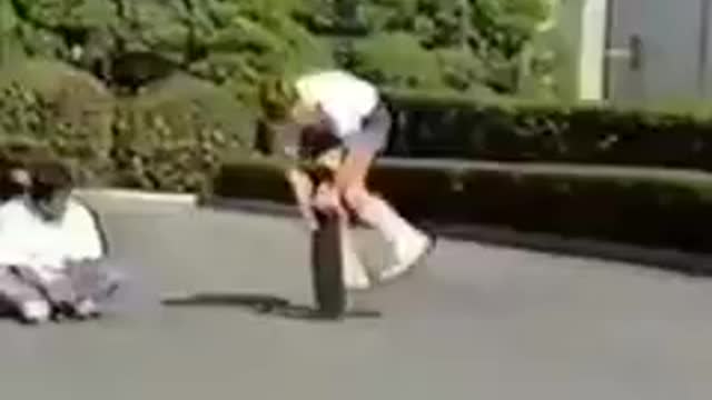 Rodney Mullen Skate boarding in 1984