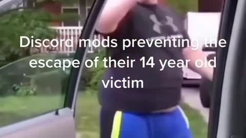 Discord mods preveing the escape of their 14 year old victim