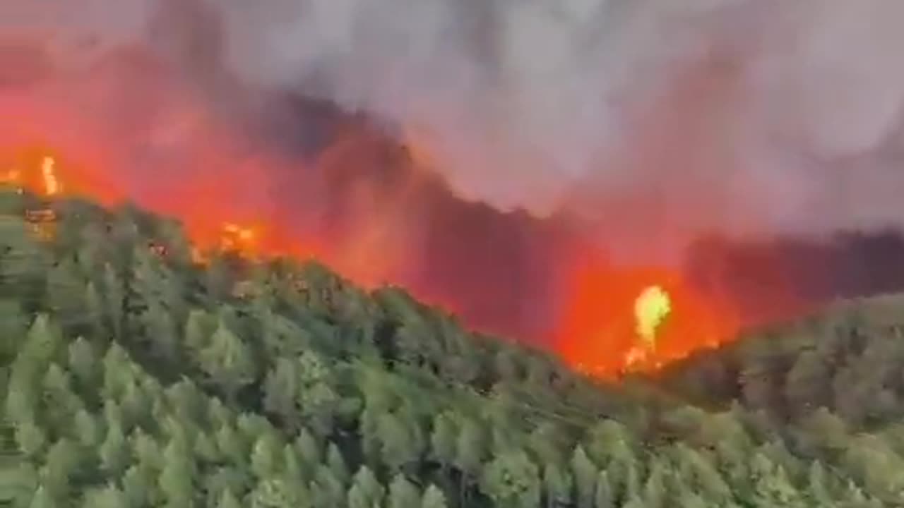 Spanish island of Tenerife engulfed in a huge wildfire, mass evacuations underway