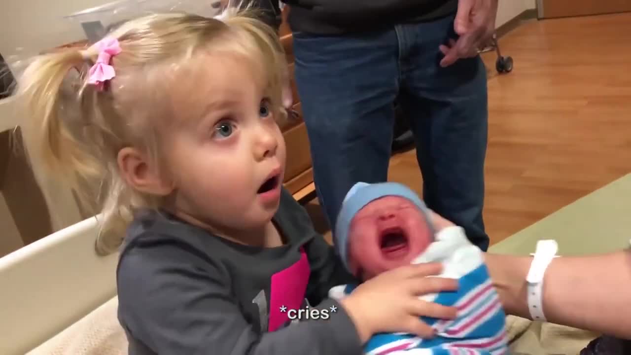 SUPER FUNNY VIDEO OF A BABY