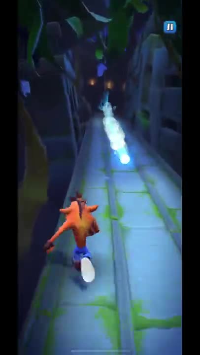 Frosty Mini Robot Battle Run Gameplay On Road To Ruin - Crash Bandicoot: On The Run!