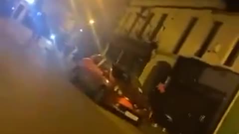 ⚠️Dundalk, Ireland🇮🇪 15 Foreigners ganging up on 2 Irish lads in Dundalk