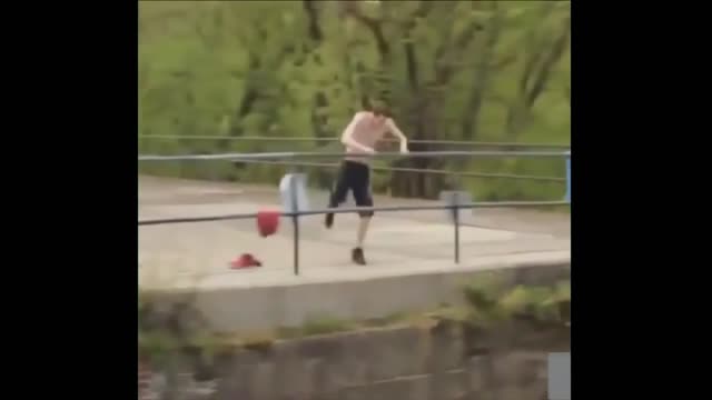 Funny reverse parkour fail 12