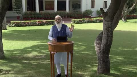 Pm Modiji encouraged the children by answering the questions of the family