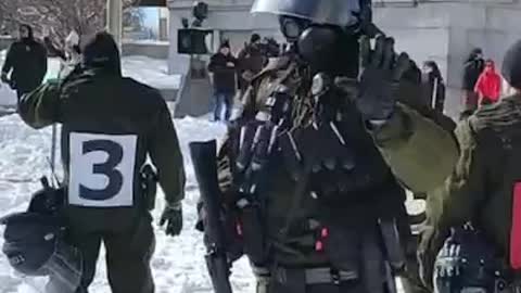 Tactical and riot units have arrived in Ottawa (2/18/2022)