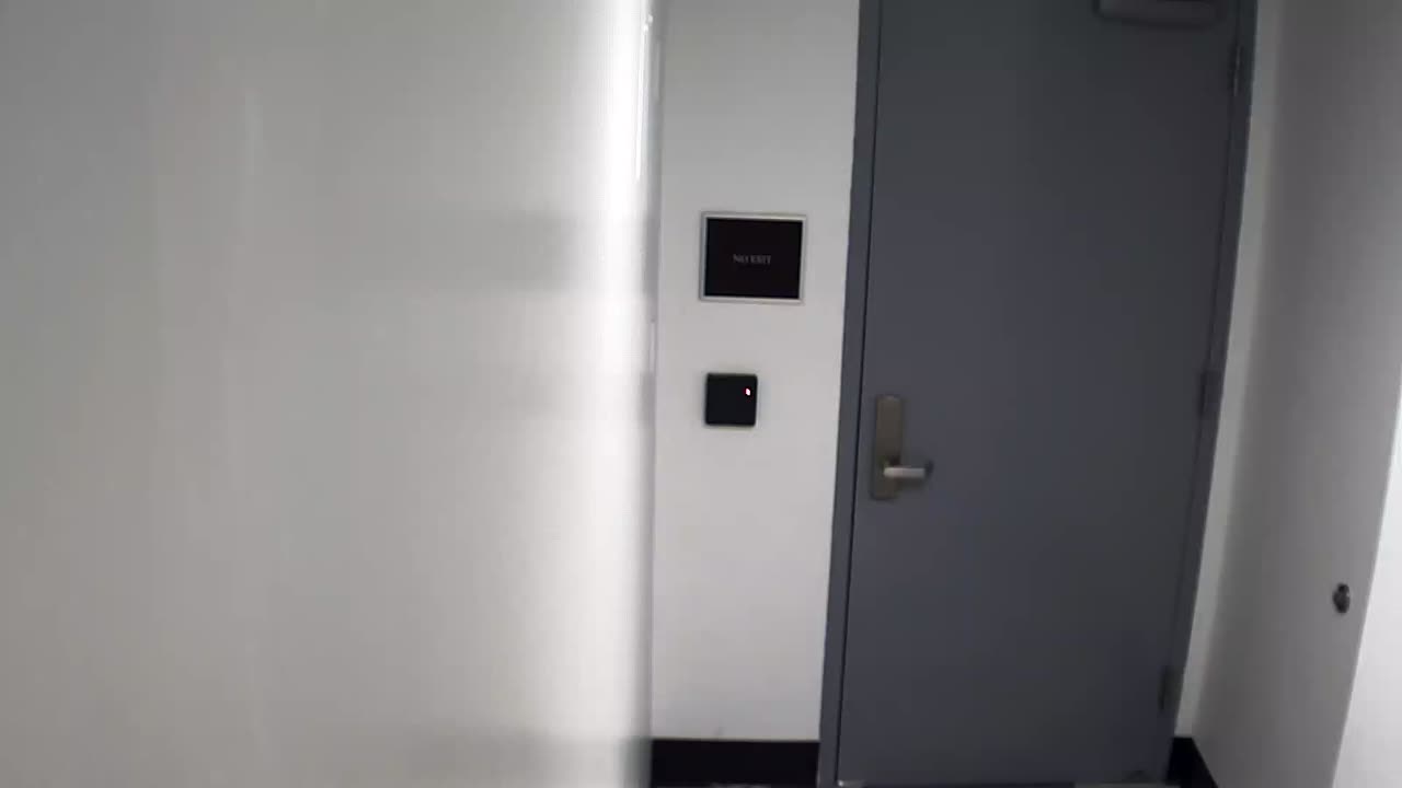 6144RHOBG2G201ABStairwayLobbyEntry_2021-01-06_21h40min03s237ms.mp4