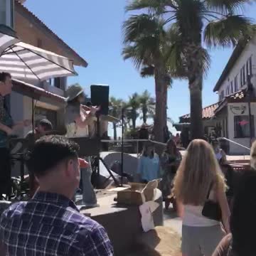 Dancing at the Ventura Harbor 2022