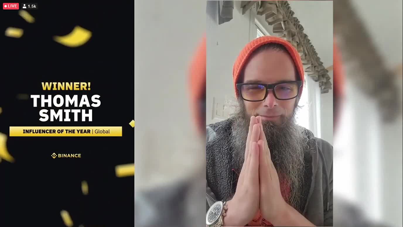 Safemoon CBO Thomas Smith"Papa" wins Binance 2021 Influencer Of The Year award