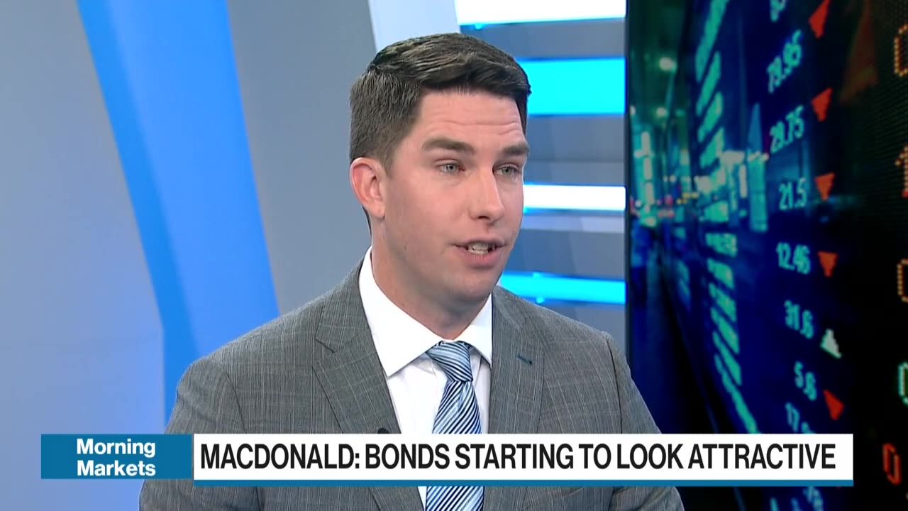 Why not to invest in gold: Alexander Macdonald