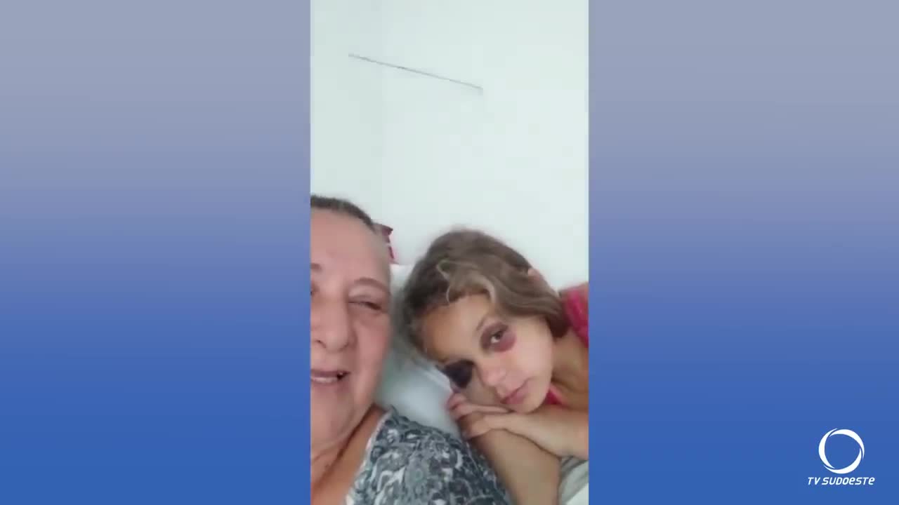 snake bites child