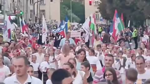 Tens of thousands on the streets of Serbia to defend traditional family values,