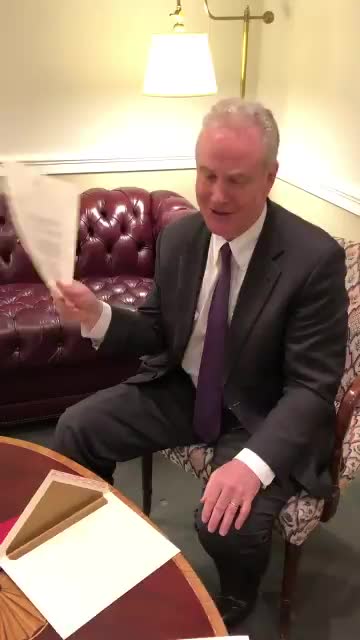 Chris Van Hollen rants about Trump's Christmas card