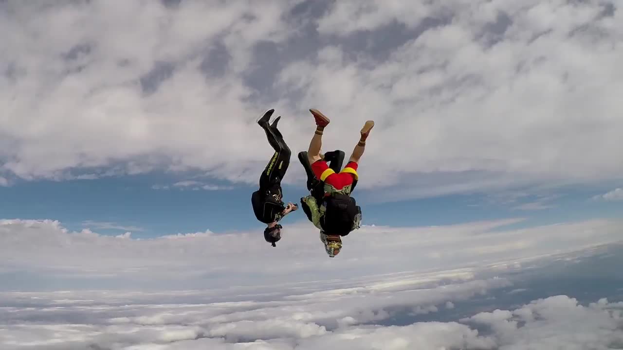 Skydiving over the Bahamas - Best jumps of 2018-16